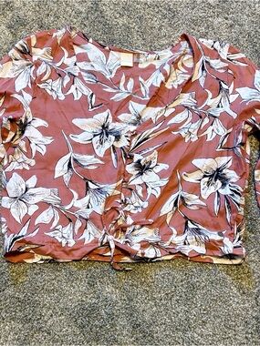 Roxy Rust Floral Tie-Front Crop Top with White Lily Print